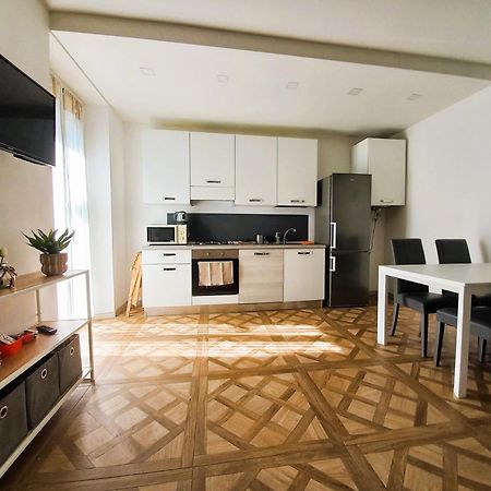 Domus Mea Apartment Domodossola Bagian luar foto