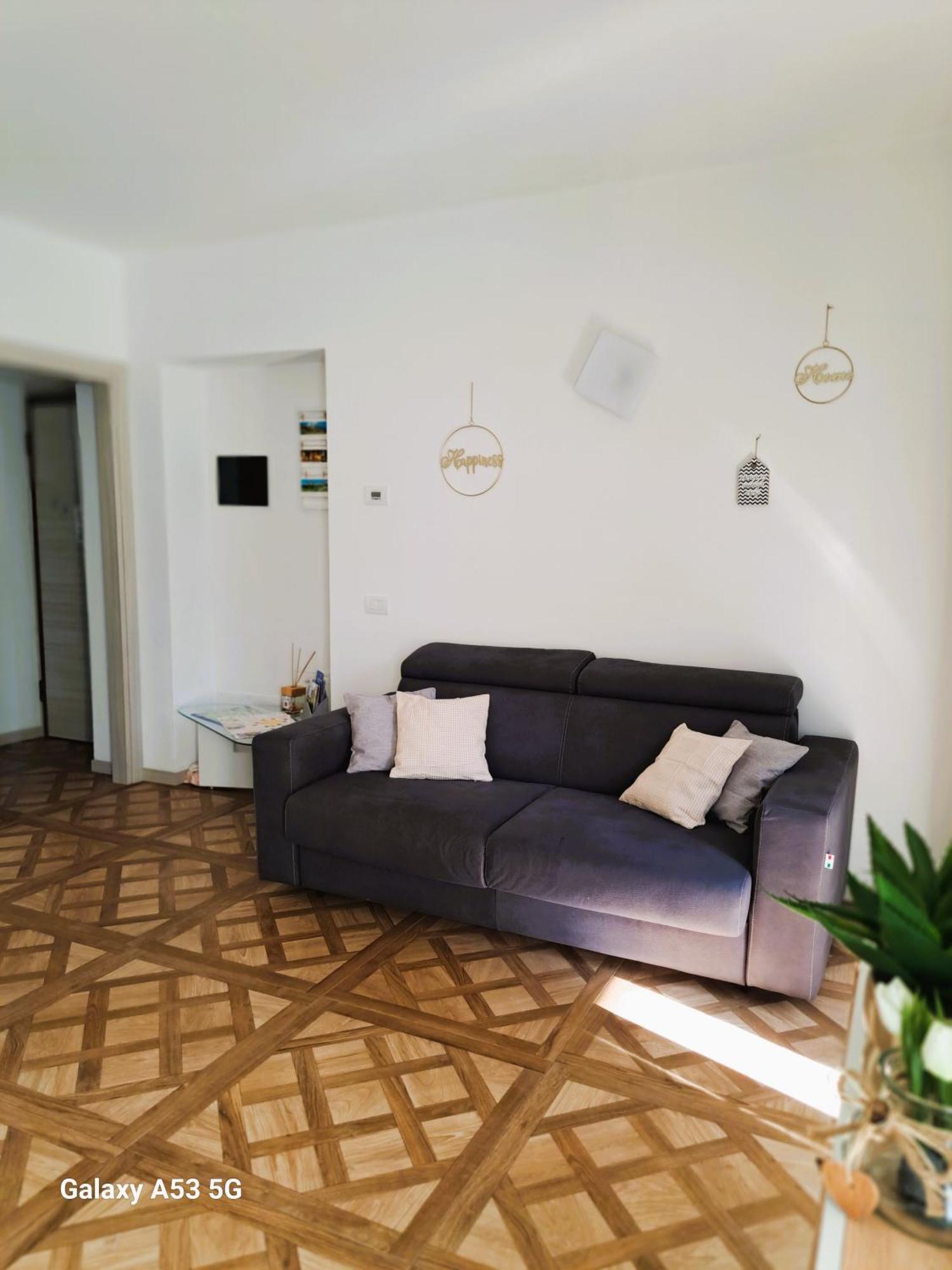 Domus Mea Apartment Domodossola Bagian luar foto