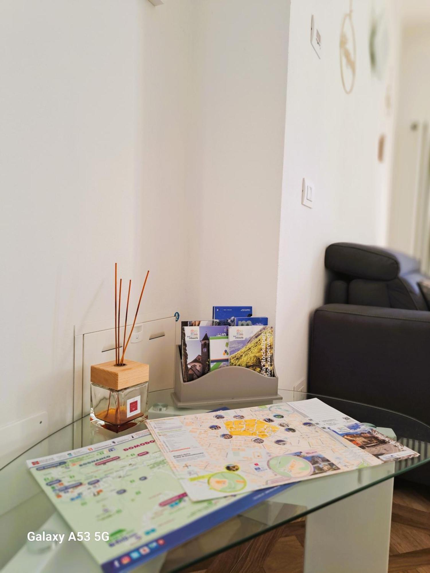 Domus Mea Apartment Domodossola Bagian luar foto