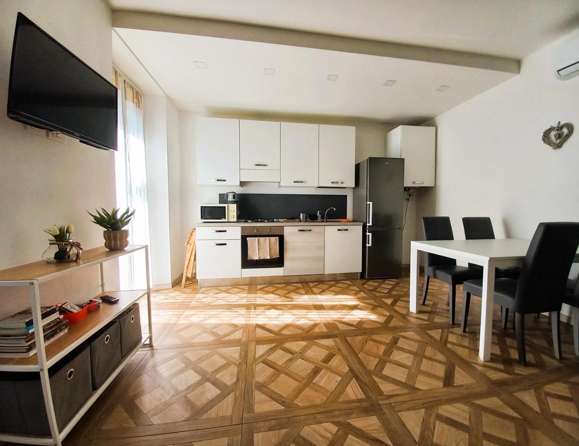 Domus Mea Apartment Domodossola Bagian luar foto