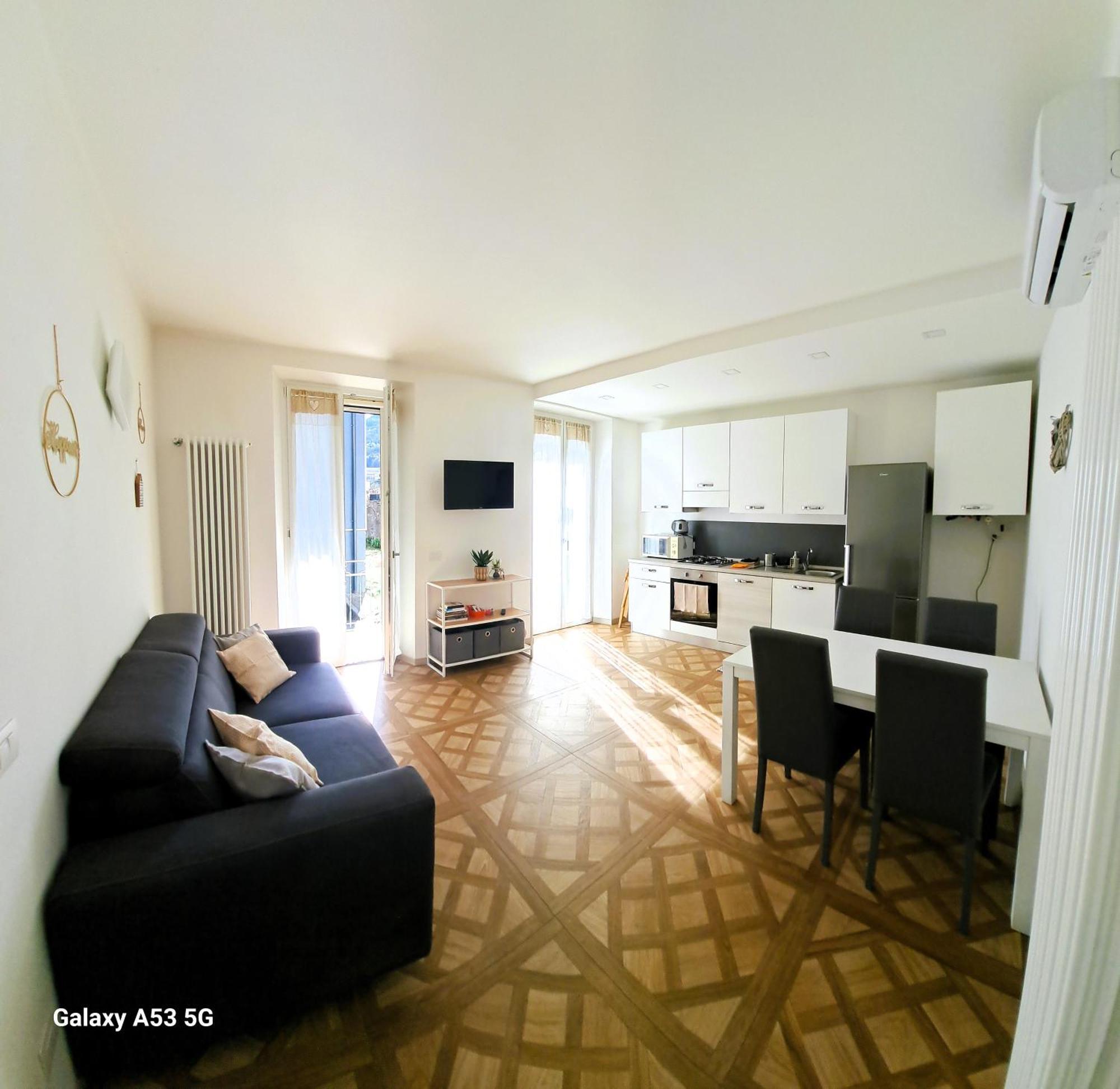 Domus Mea Apartment Domodossola Bagian luar foto