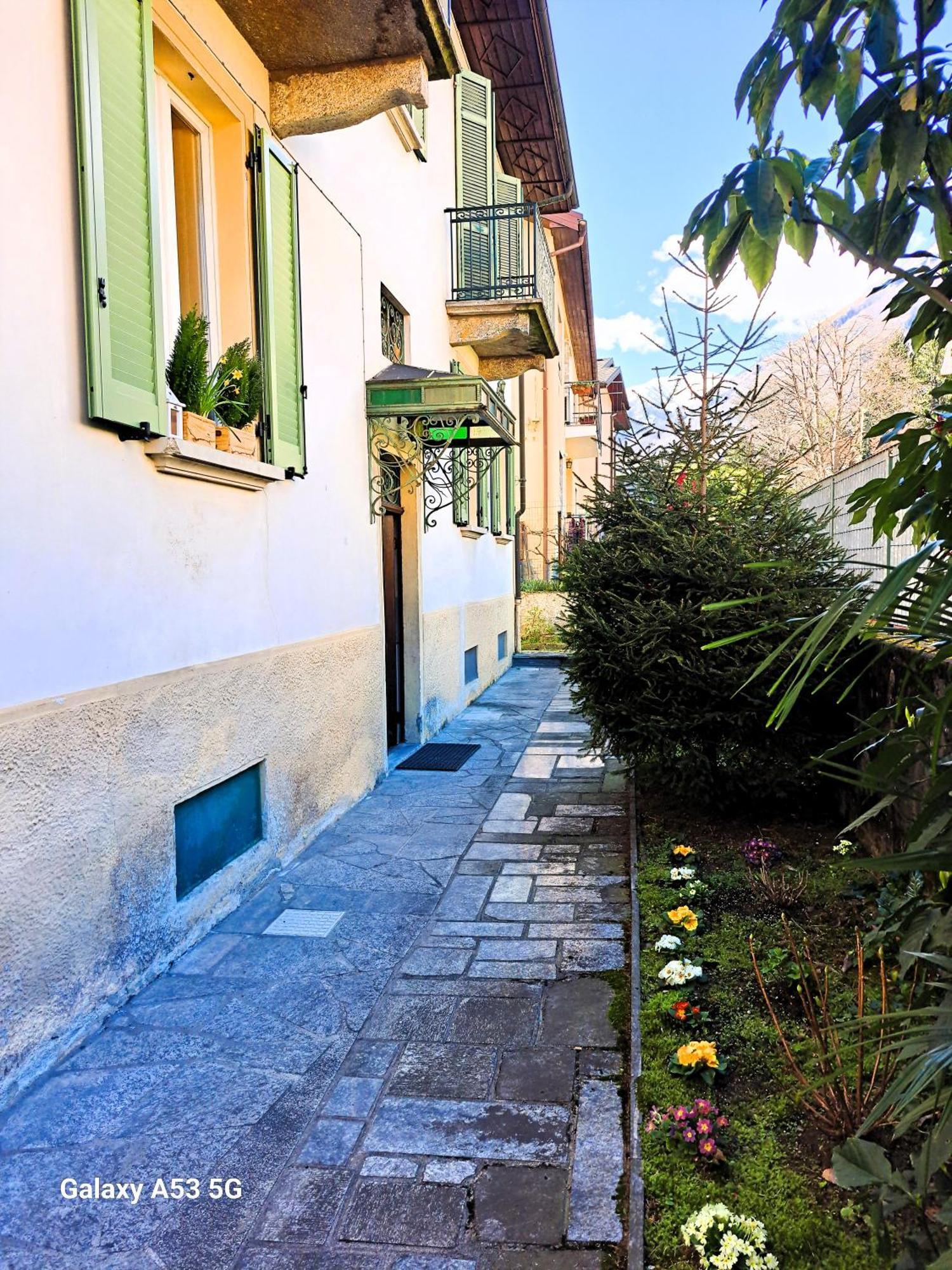 Domus Mea Apartment Domodossola Bagian luar foto